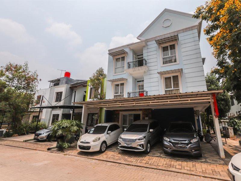 Oyo 1551 Studento Guest House Tangerang Bagian luar foto