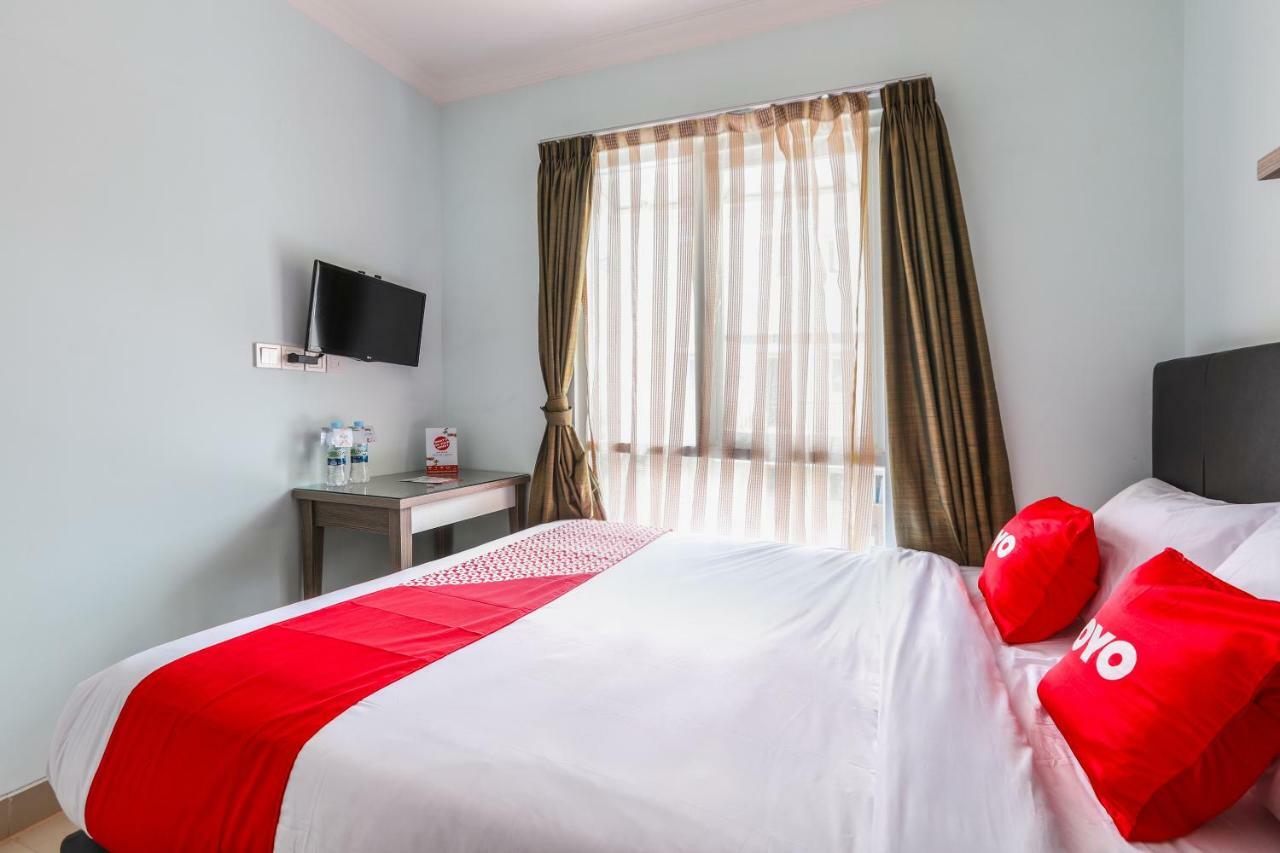 Oyo 1551 Studento Guest House Tangerang Bagian luar foto