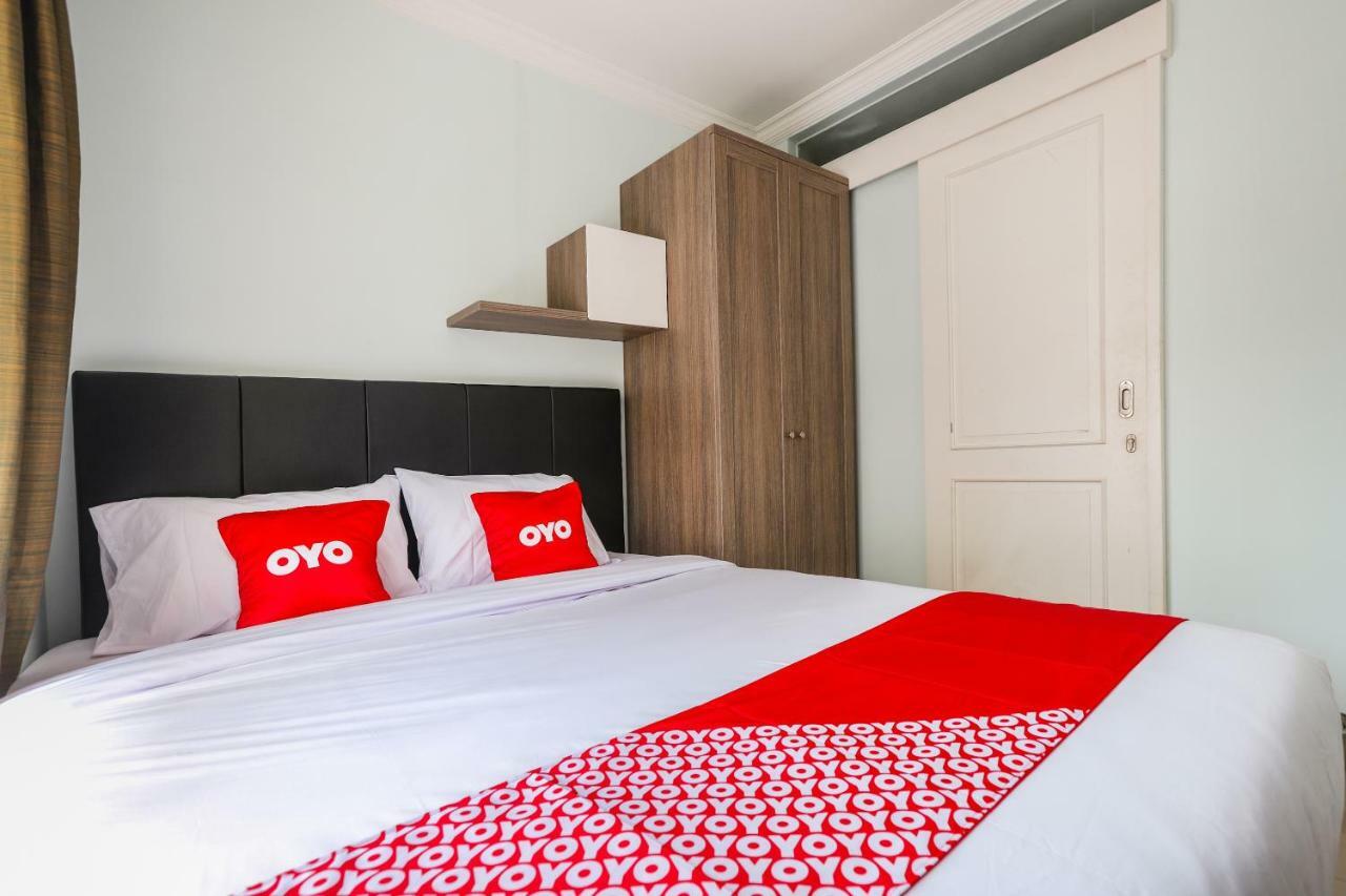 Oyo 1551 Studento Guest House Tangerang Bagian luar foto